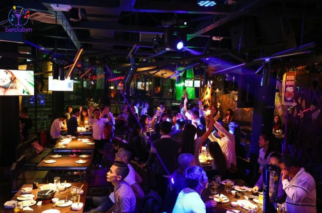 Beer Club Đà Lạt không chỉ đơn thuần là nơi uống bia mà còn là không gian giải trí về đêm